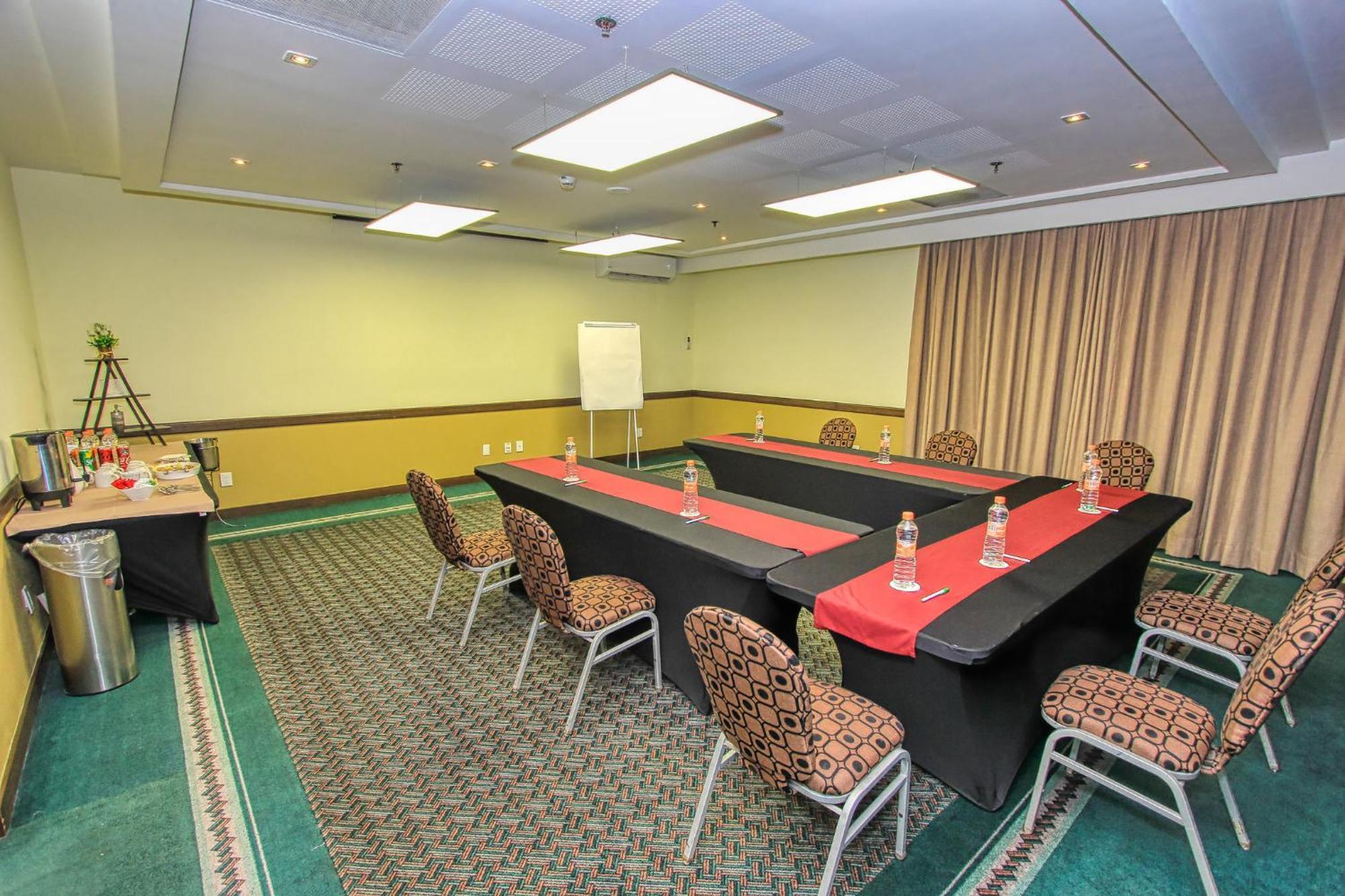Holiday Inn Leon By Ihg León Exterior foto